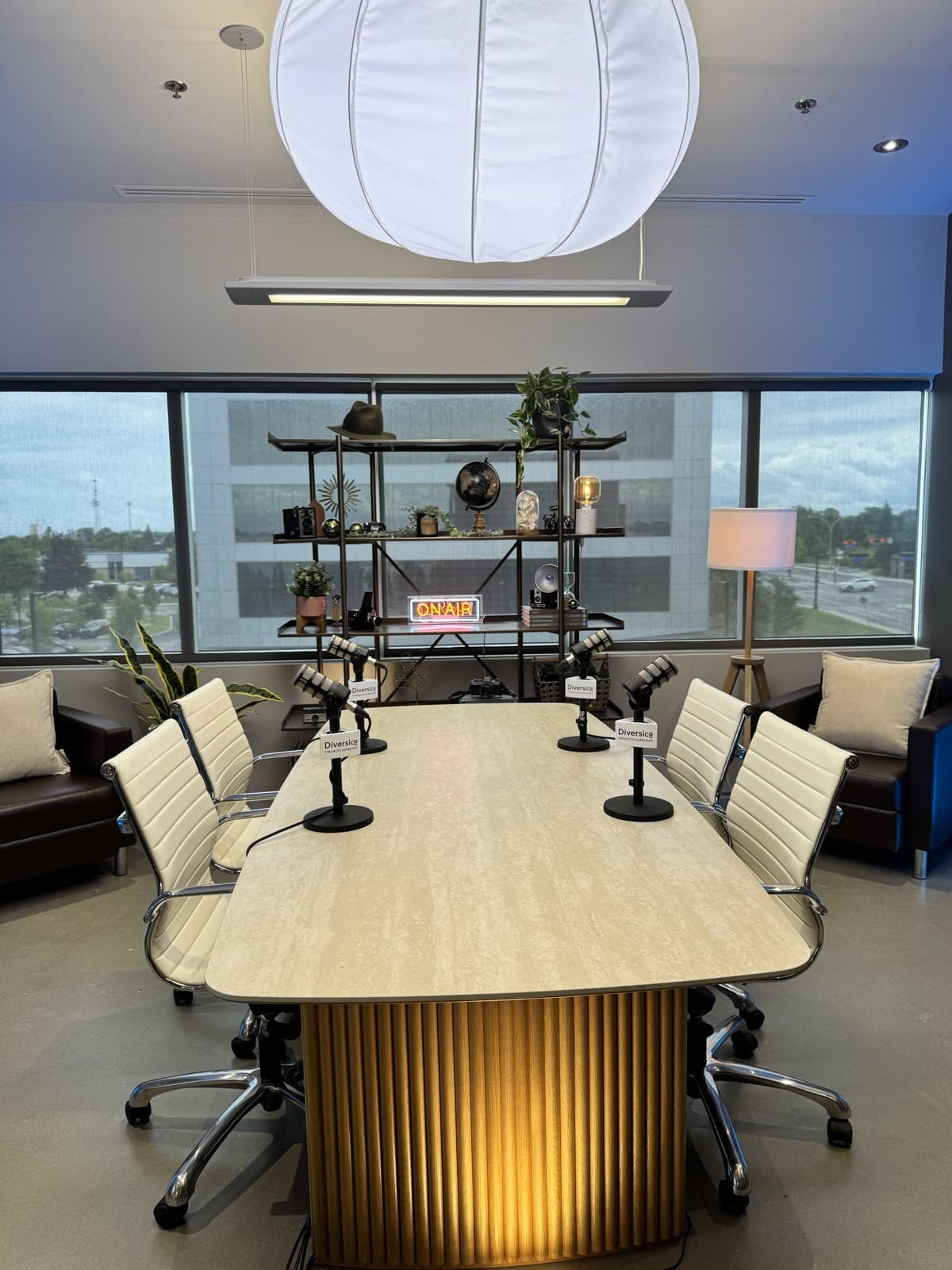 Table du set corpo avec quatre micros installés